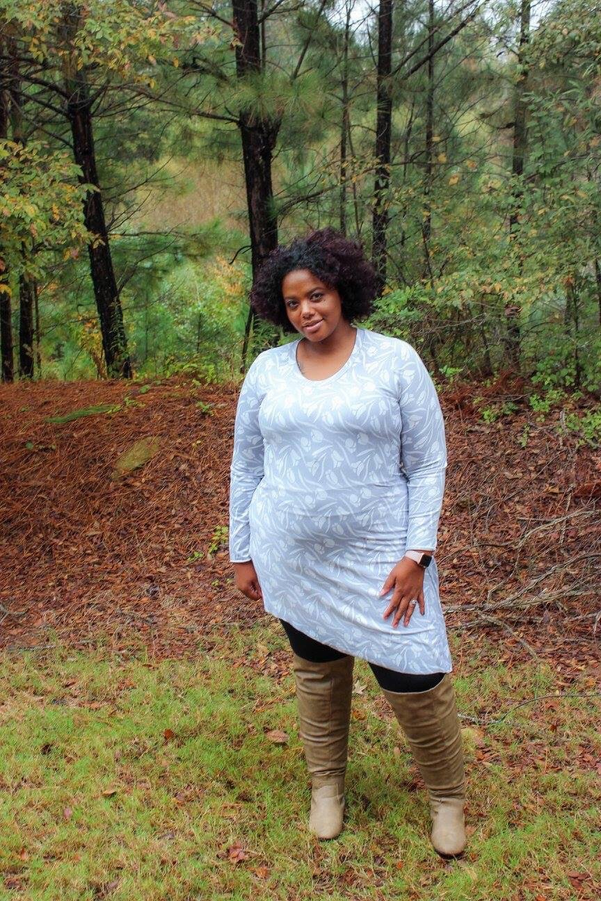 I tested the new pattern by Ellie And Mac "Watch And See Dress". It comes with a couple of different pattern options that make this dress super versatile!