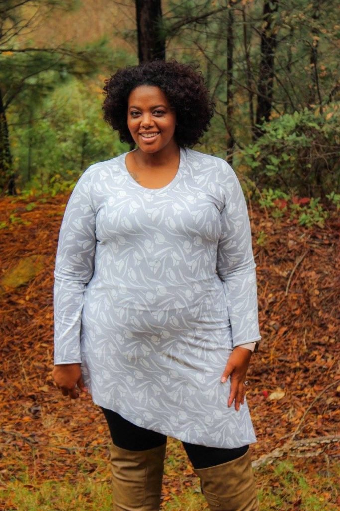 I tested the new pattern by Ellie And Mac "Watch And See Dress". It comes with a couple of different pattern options that make this dress super versatile!