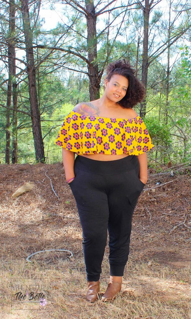 Guys. I'm a curvy girl rocking a crop top and it won't stop! The Be The Leader top from Ellie & Mac is such a must-have for every girls wardrobe!!!